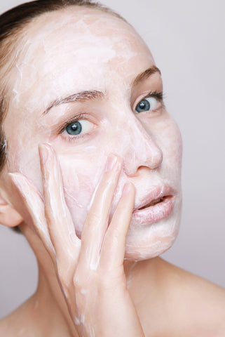 Masque hydratant visage : informations, recettes et étapes